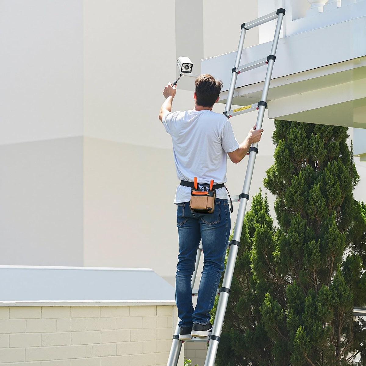 12.5ft Aluminum Telescoping Ladder 330LBS P4512